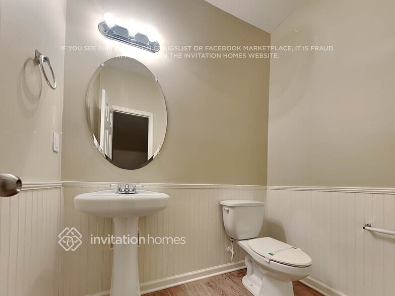 Building Photo - 4245 Arch Pass