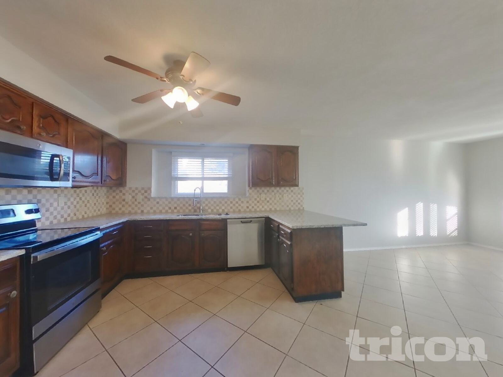 Building Photo - 992 Mauve Dr