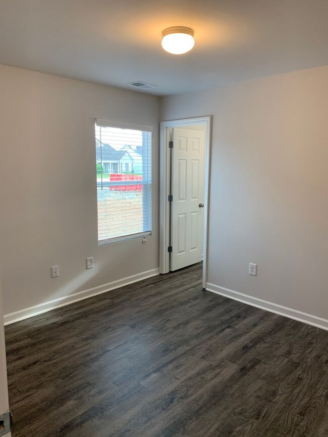 Building Photo - Now Pre-Leasing — Spacious 4 Bed, 2 Bath Home in Tucker Farms!