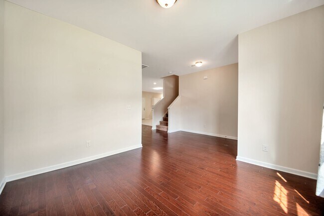 Building Photo - Spence Creek Rental!