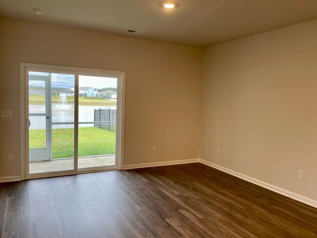Building Photo - 3600 Whaley Wy