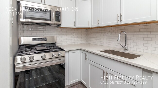 Building Photo - 4004 N Avers Ave