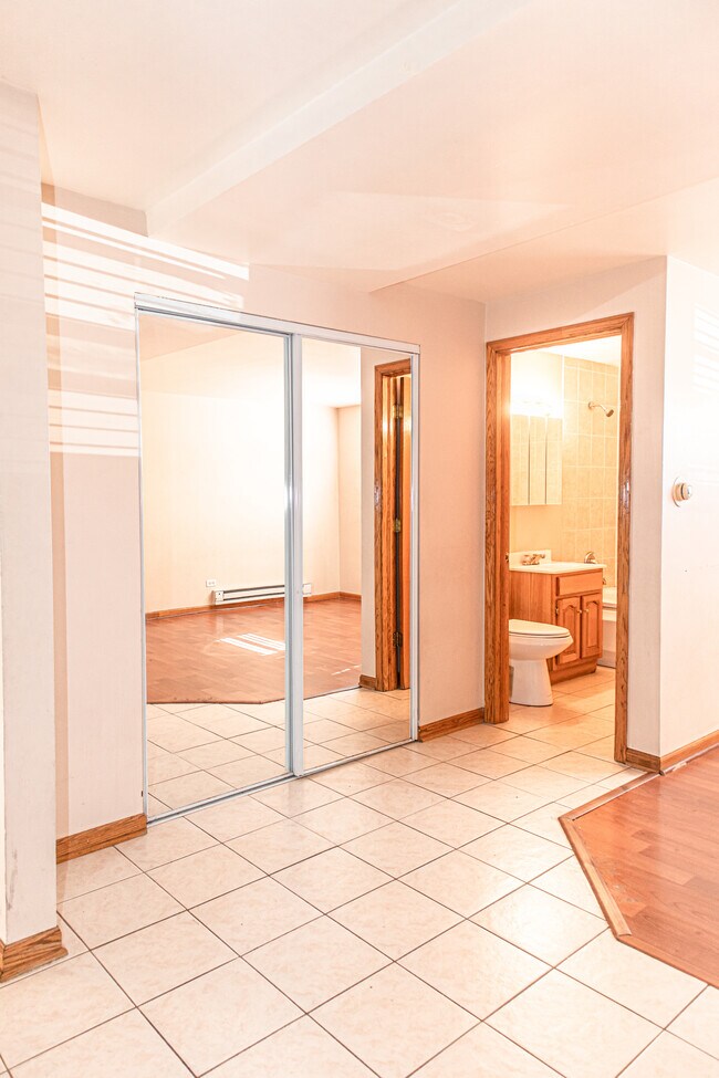 Primary Photo - 2330 N Harlem Ave