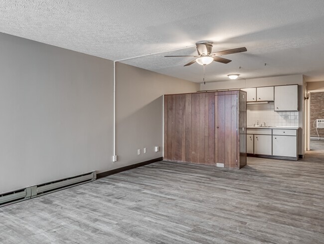 Building Photo - 2331 E Market St