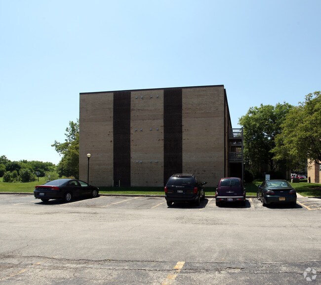 Building Photo - Pinecrest Condominiums