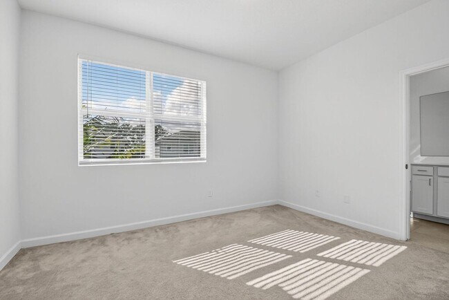 Building Photo - 4645 Meyerson Pl