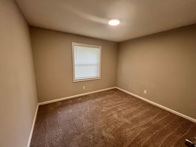 Building Photo - Must See! Recently Reduced!