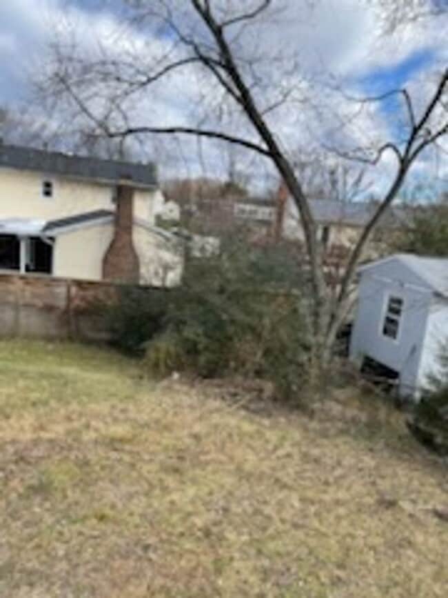 Building Photo - 13205 Hampshire Ct