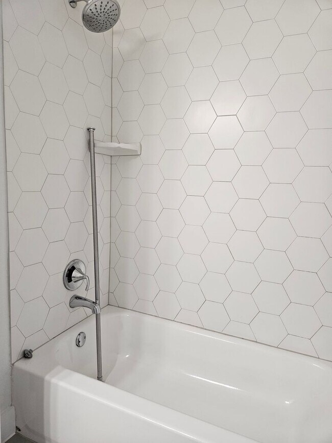 Building Photo - Modern 3/2.5 Condo in Northeast Austin | Built 2023 | Near Samsung & Parmer Lane