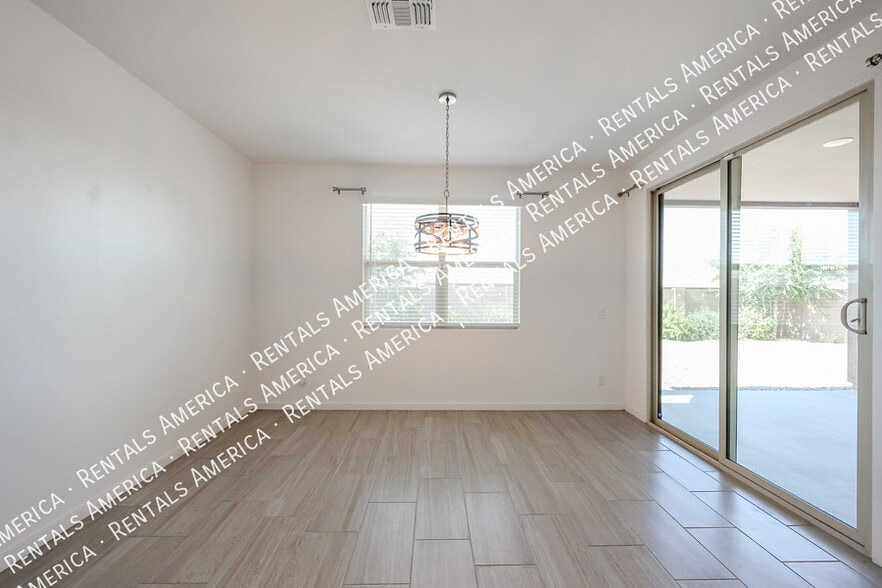 Building Photo - 40622 W Williams Way