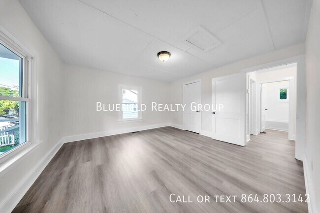 Building Photo - 217 Norris St