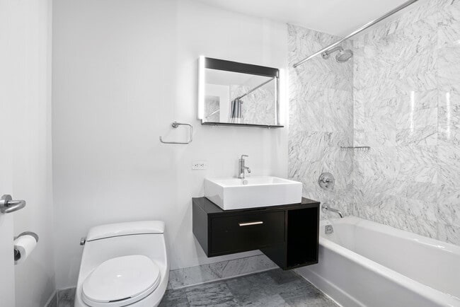Building Photo - 257 W 117th St
