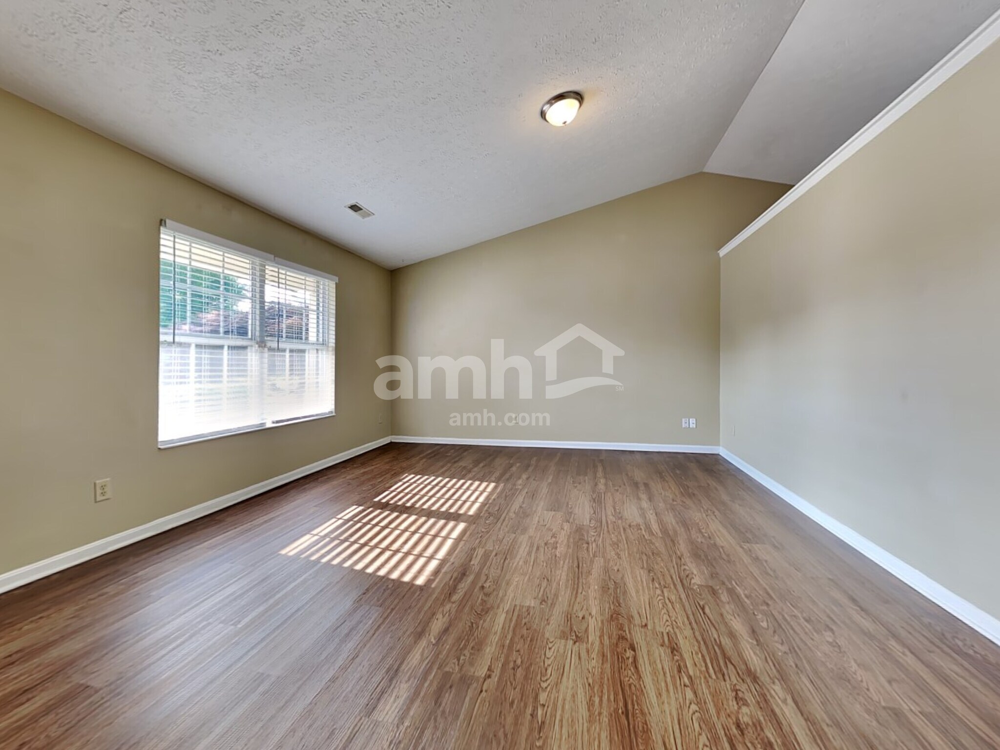 Building Photo - 599 Whispering Pines Pl