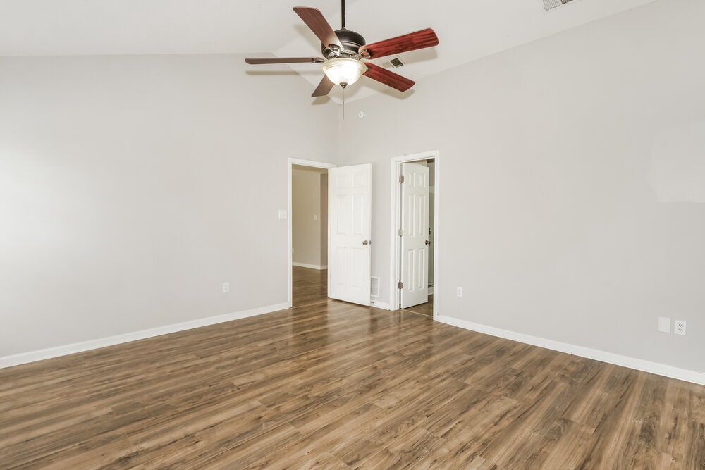 Building Photo - 751 Northwood West Cove