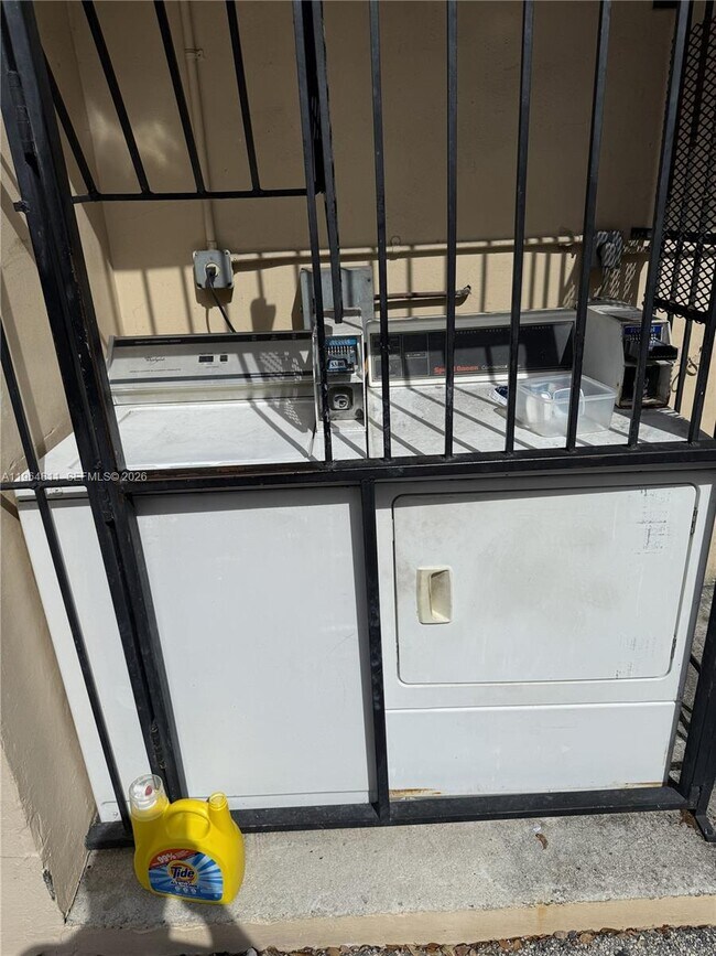 Building Photo - 1880 SW 9th St