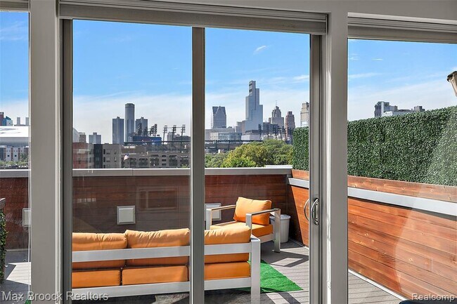 Building Photo - 284 Alfred St