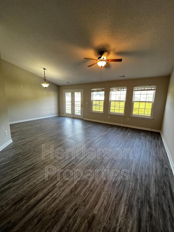 Building Photo - 4004 Shadow Pines Cir