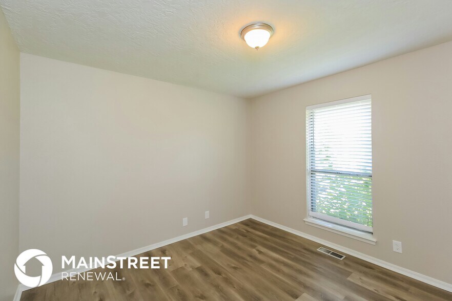 Building Photo - 3920 Green Hills Ct