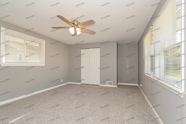 Building Photo - 3345 Suncrest Ave