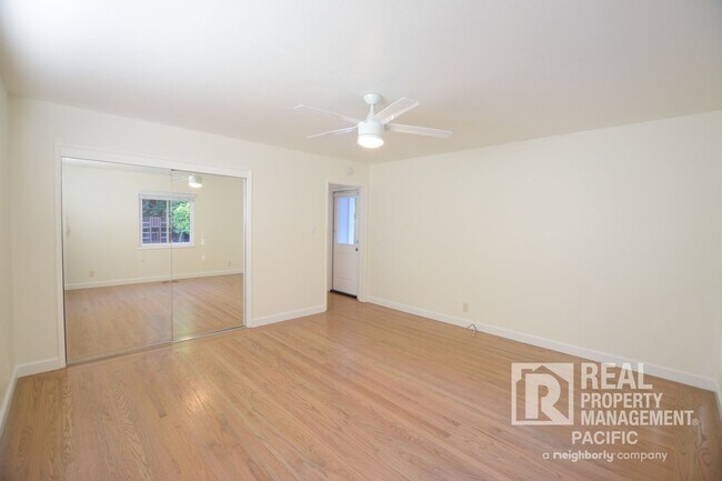 Building Photo - 3-Bedroom Retreat with Expansive Backyard ...