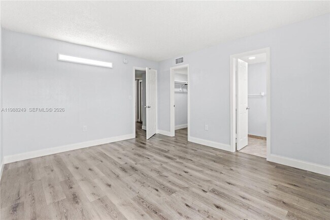 Building Photo - 1855 W 60th St