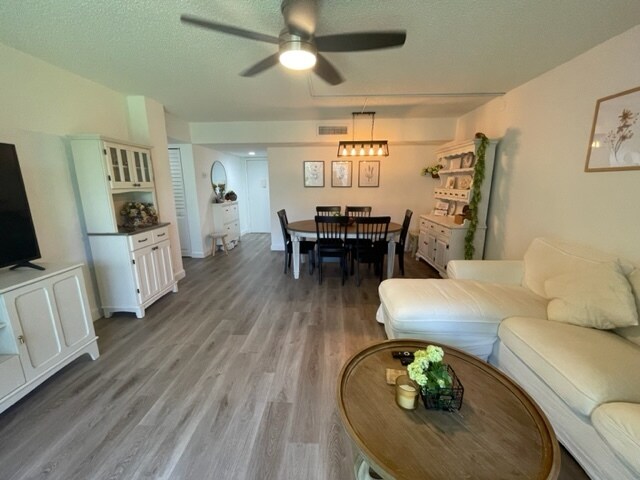 Building Photo - 5160 Las Verdes Cir