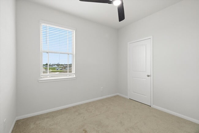 Building Photo - 1228 Haverford Ln