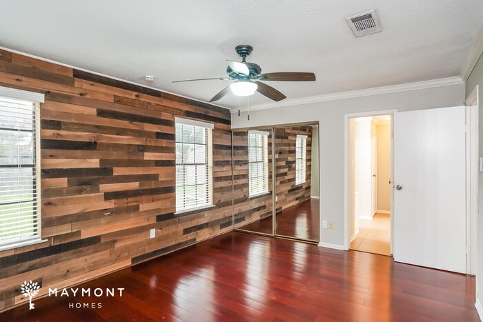 Building Photo - 4242 Heathfield Dr