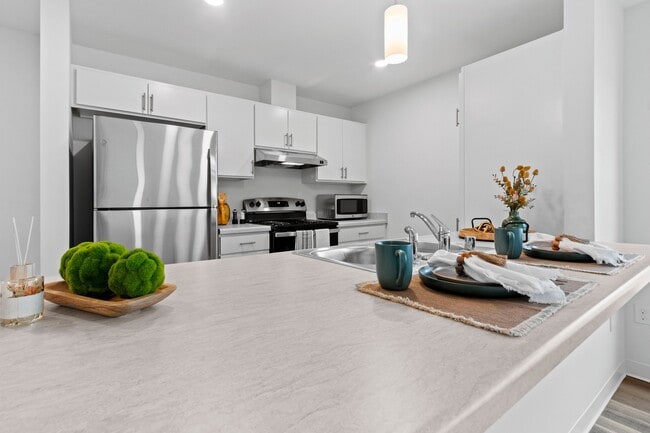 Building Photo - Berkshire Ashwaubenon