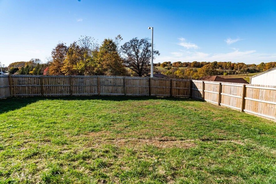 Building Photo - 521 Micahs Crossing