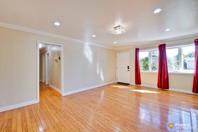 Building Photo - Turnkey Home with Natural Light & Upgrades...