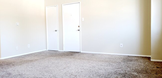 Building Photo - Scandia Apartments