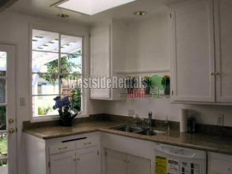 Kitchen - 5726 Encino Ave