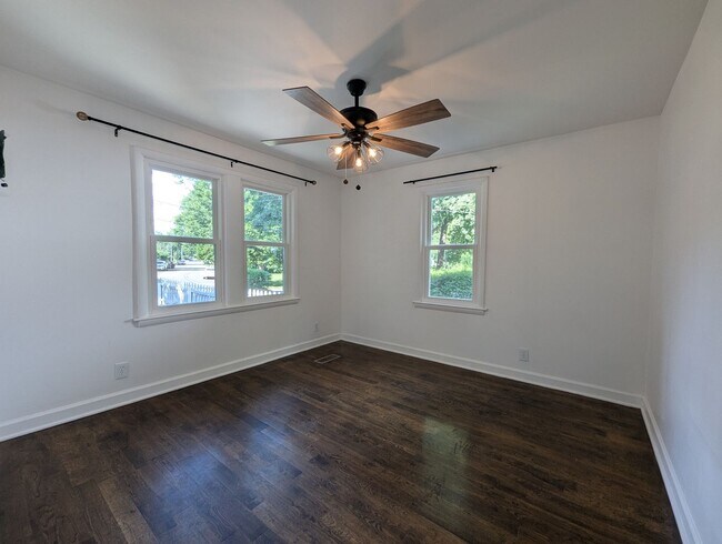 Building Photo - Awesome East Nashville Stone Cottage in gr...