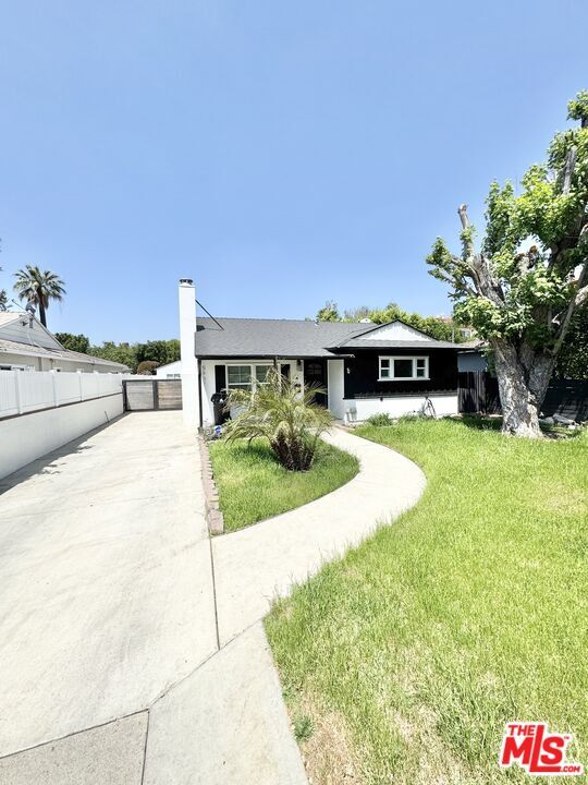 Building Photo - 5937 Ranchito Ave