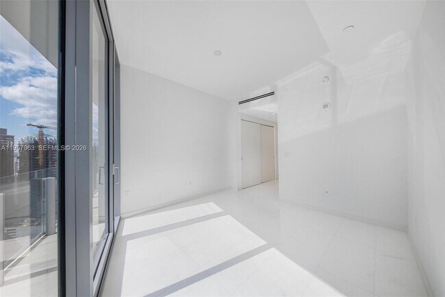 Building Photo - 300 Biscayne Blvd Way