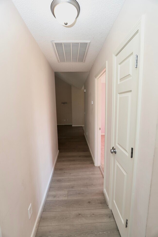 Building Photo - 2605 Turningleaf Ln