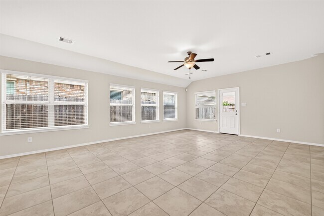 Building Photo - 2754 Little Caney Way