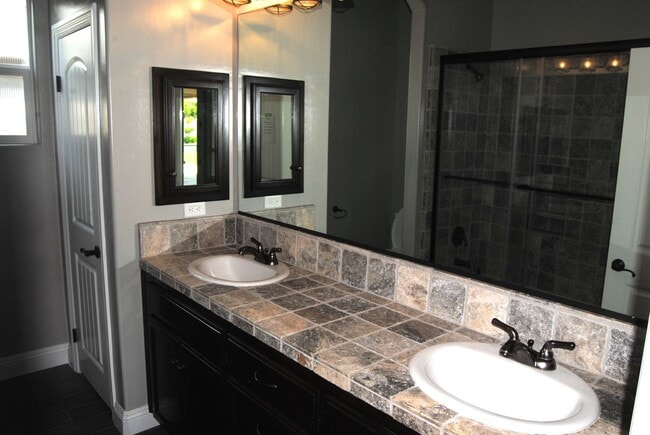 Building Photo - 14121 Prestonbrook Dr