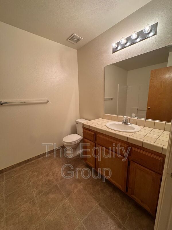 Building Photo - 5411 W Country Ave