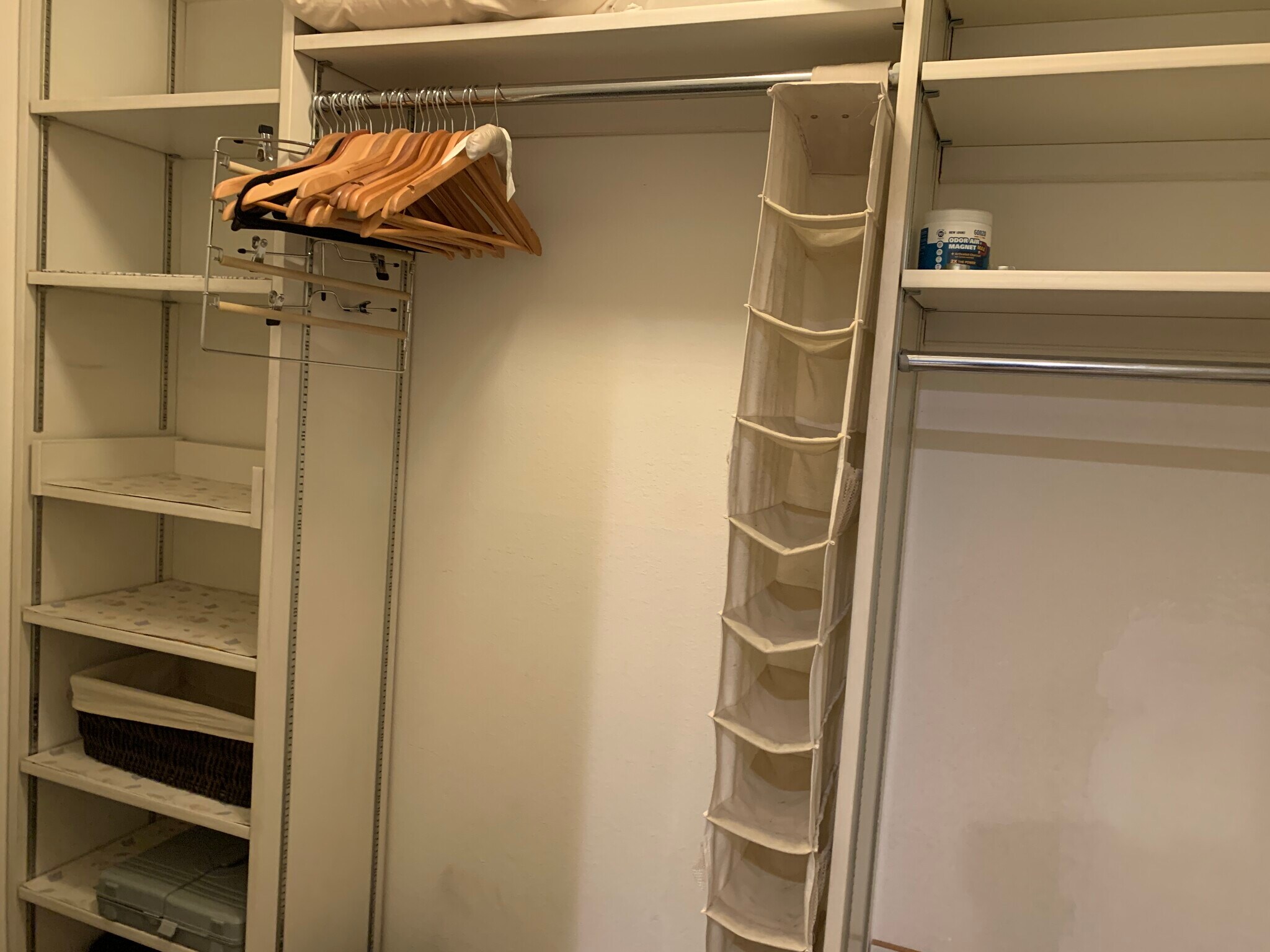 Building Photo - 1230 N Sweetzer Ave