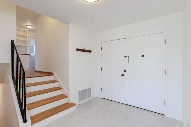 Building Photo - 3BR/2.5BA Mills Estates Home + Bonus Room | Bay Views, Yard & 2-Car Garage | YouTube Tour