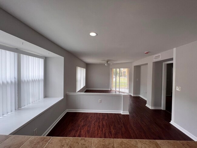 Building Photo - 4799 Via Palm Lakes