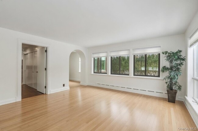 Building Photo - 19 Frost Creek Dr