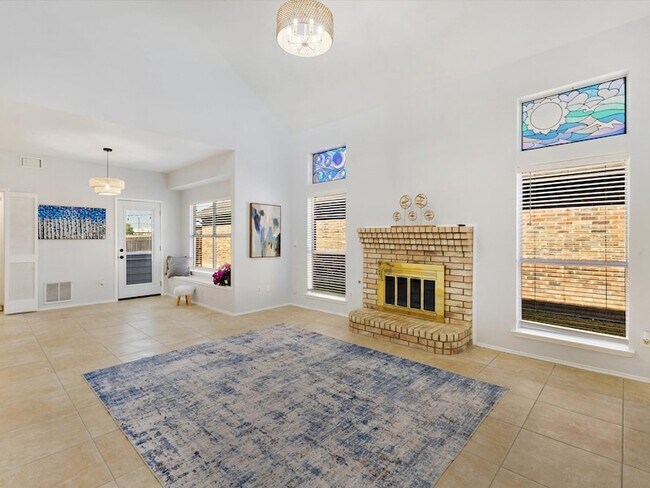 Building Photo - 2409 Baretta Dr