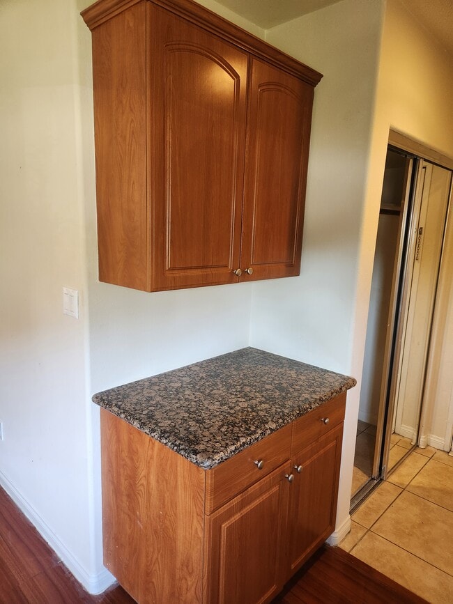 Building Photo - 4921 Kester Ave