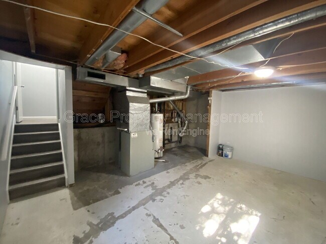 Building Photo - 774 W Cleveland Cir