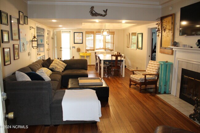 Building Photo - 1534 Deer Pointe Ct SW