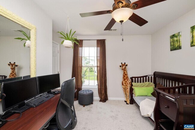 Building Photo - 662 Holly Hill Dr