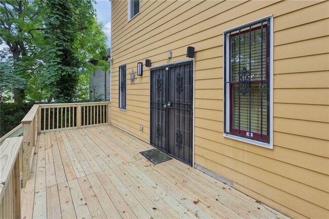 Building Photo - 649 Peeples St SW